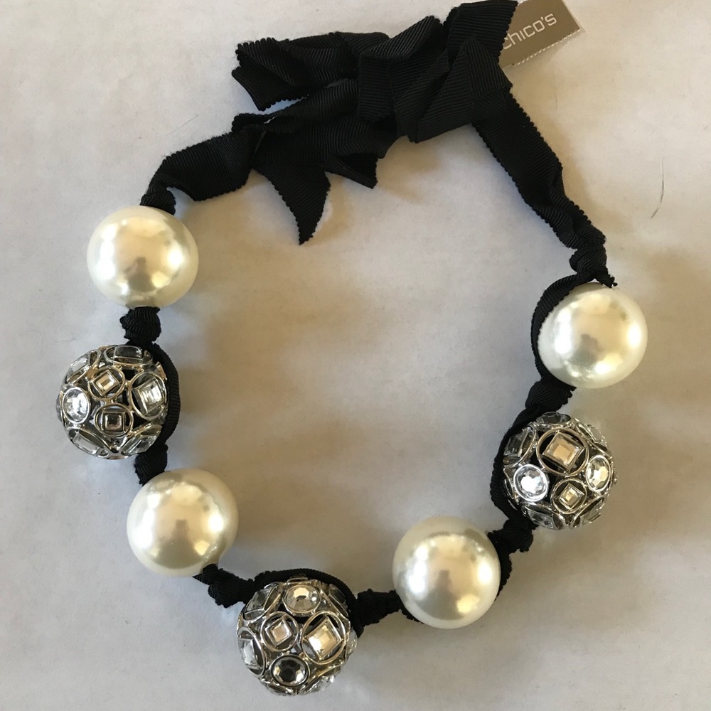 Chico’s Pearl crystal Ball Necklace NWT